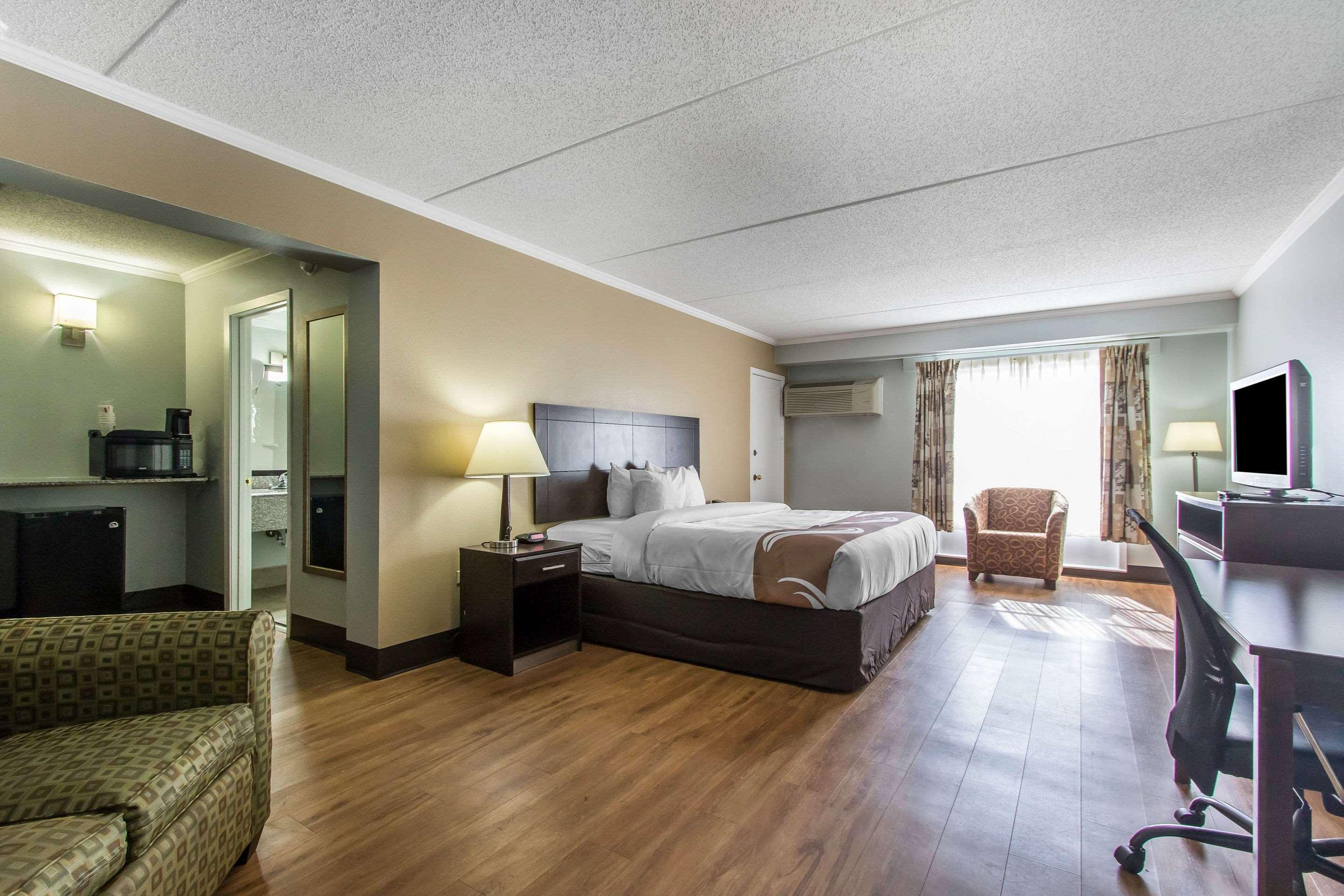 מובייל Quality Inn Downtown Historic District מראה חיצוני תמונה