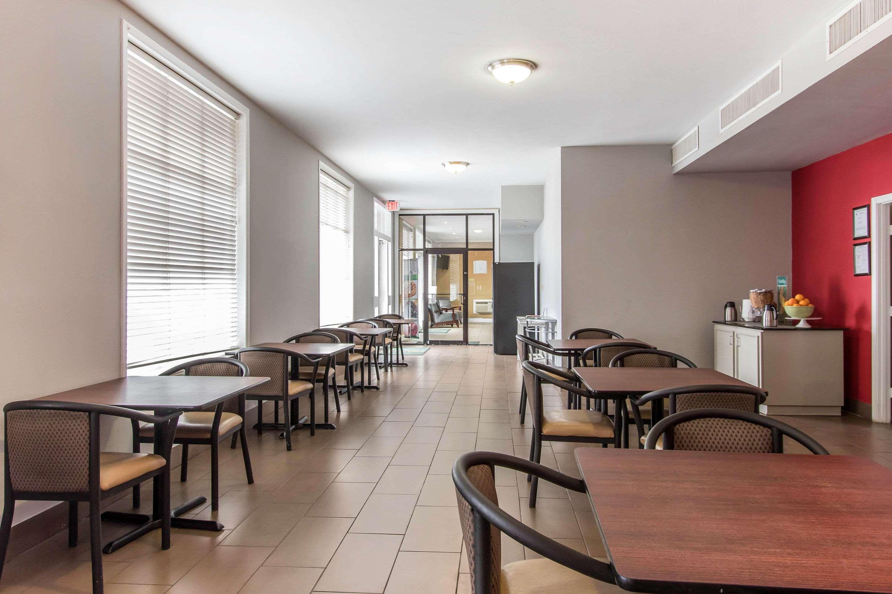 מובייל Quality Inn Downtown Historic District מראה חיצוני תמונה