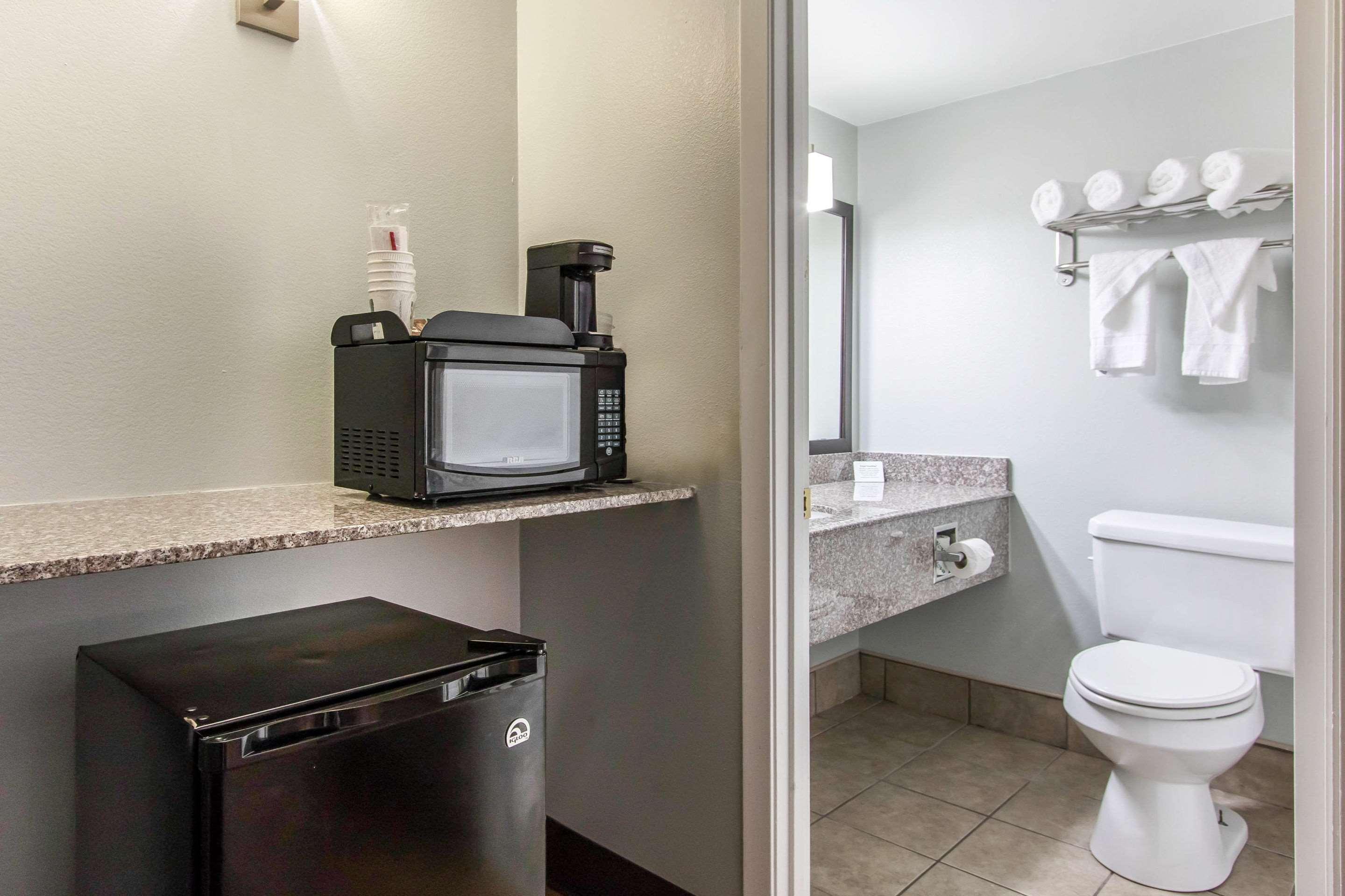 מובייל Quality Inn Downtown Historic District מראה חיצוני תמונה