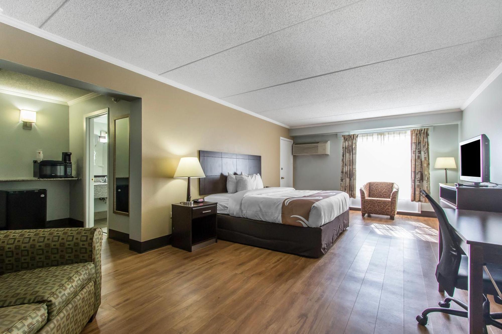 מובייל Quality Inn Downtown Historic District מראה חיצוני תמונה